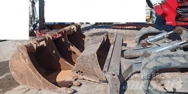 Takeuchi TB 1140 حفارات زحافة
