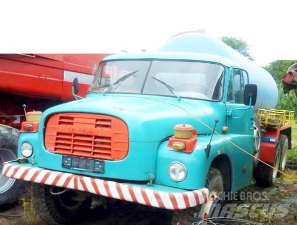 Tatra 148 CAS 10 شاحنات ذات صهاريج