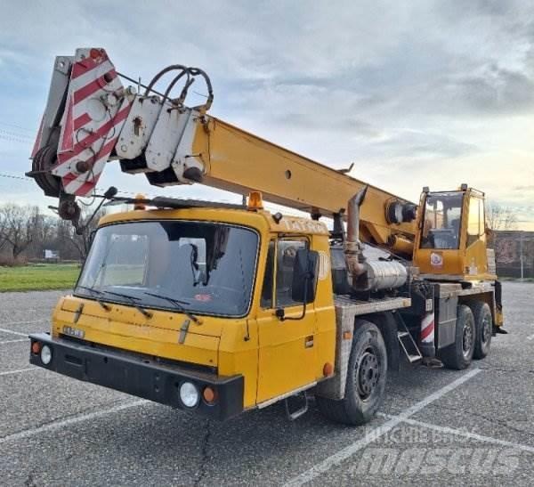 Tatra T815 +AD 28 (ČKD) شاحنات الرافعات
