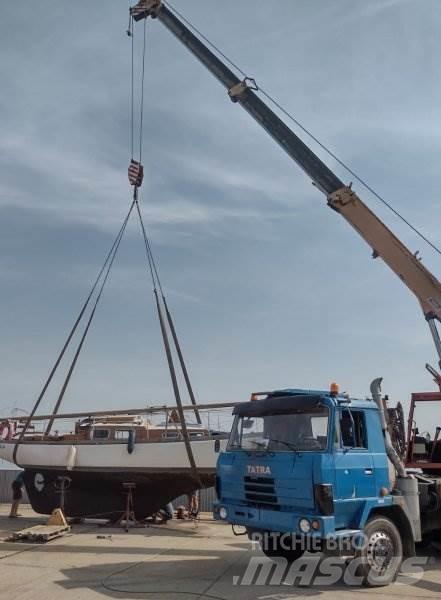Tatra T815 +(ČKD) AD 20 شاحنات الرافعات