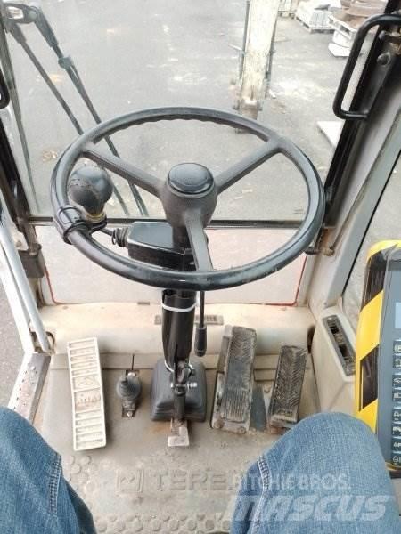 Terex TW 130 حفارات بعجل