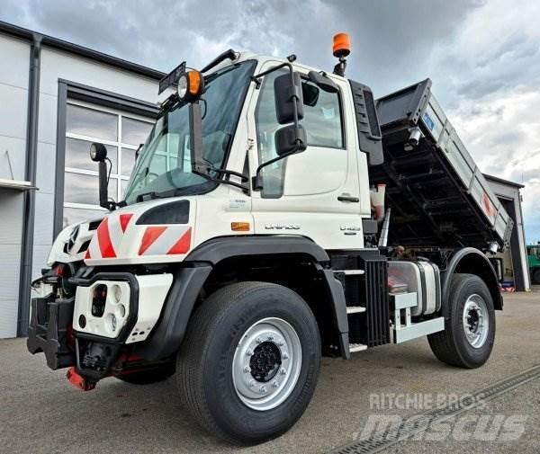 Unimog U 423 معدات نشر الرمال والملح