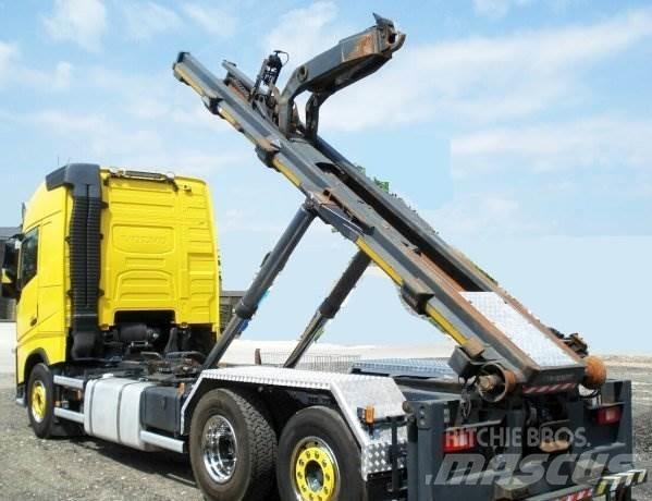 Volvo 500 +Combi-Lift شاحنات الرافعات الخطافية