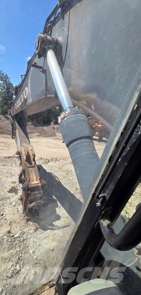 Volvo EC 210 CL حفارات زحافة