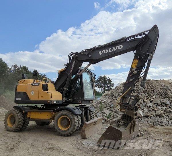 Volvo EW 140 D حفارات بعجل