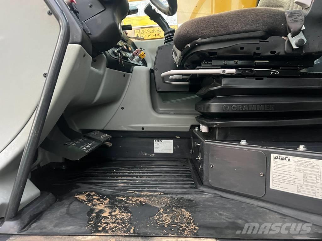 Dieci Pegasus 40.18 مناولات متداخلة