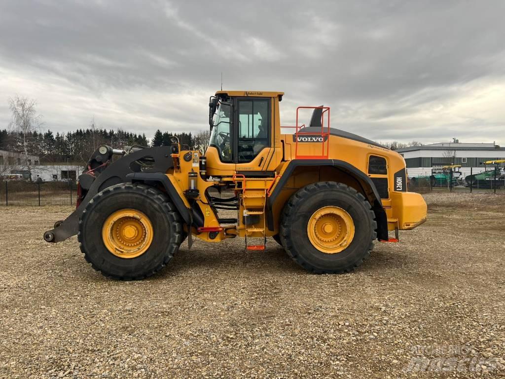 Volvo L 260 H لوادر بعجل
