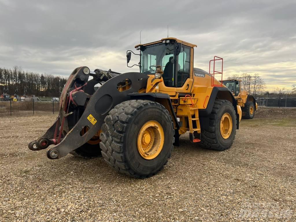 Volvo L 260 H لوادر بعجل