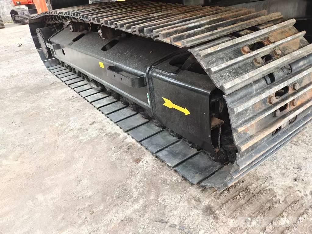 CAT 320CL حفارات زحافة