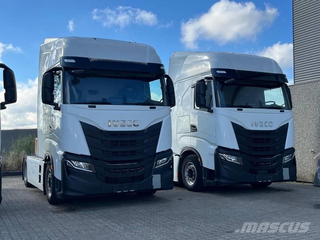 Iveco S-Way AS 440 وحدات الجر