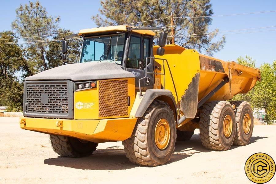 DEERE 410E ساحبات مفصلية