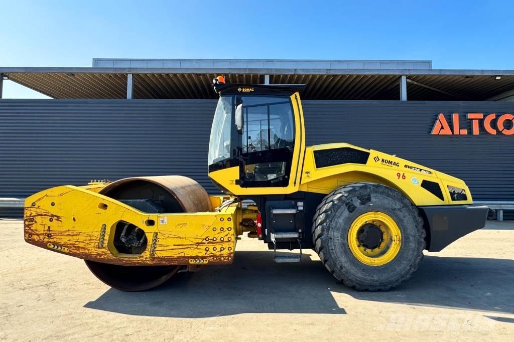 Bomag BW 226 BVC-5 مداحل أحادية الأسطوانة