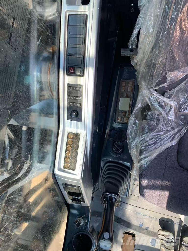 Hyundai R220LC-9S حفارات زحافة
