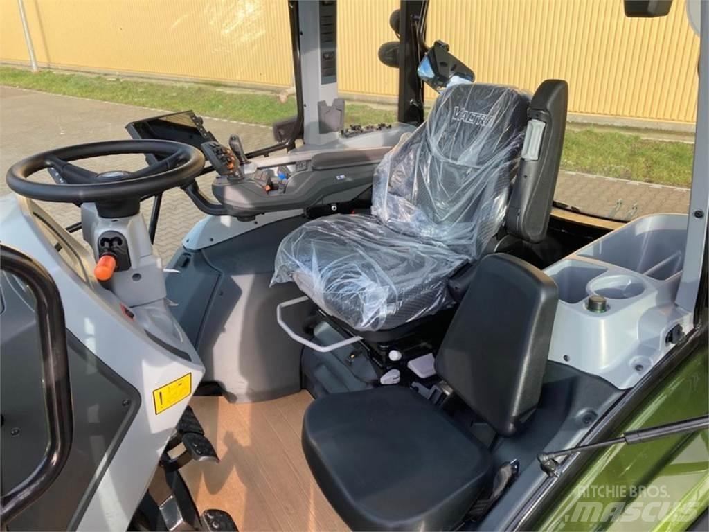 Valtra G125EV الجرارات