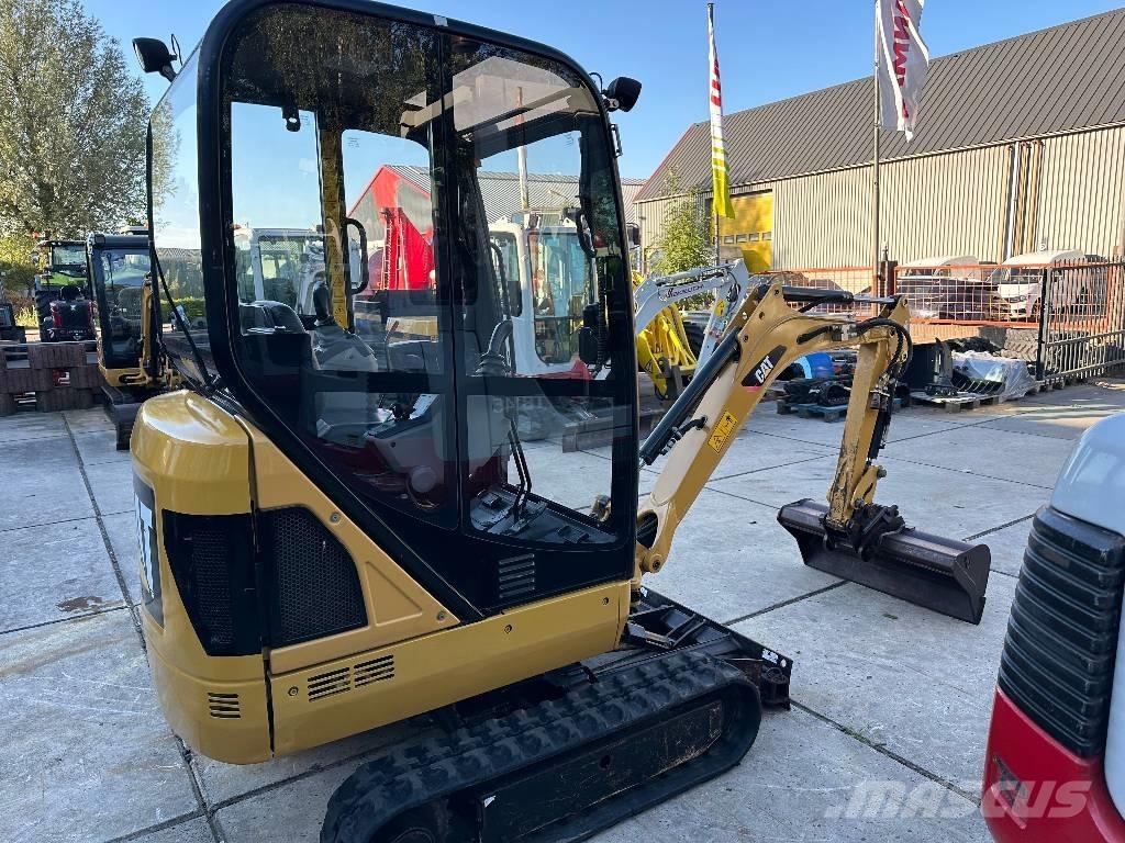 CAT 301.4 C حفارات صغيرة أقل من 7 طن (حفارات صغيرة)