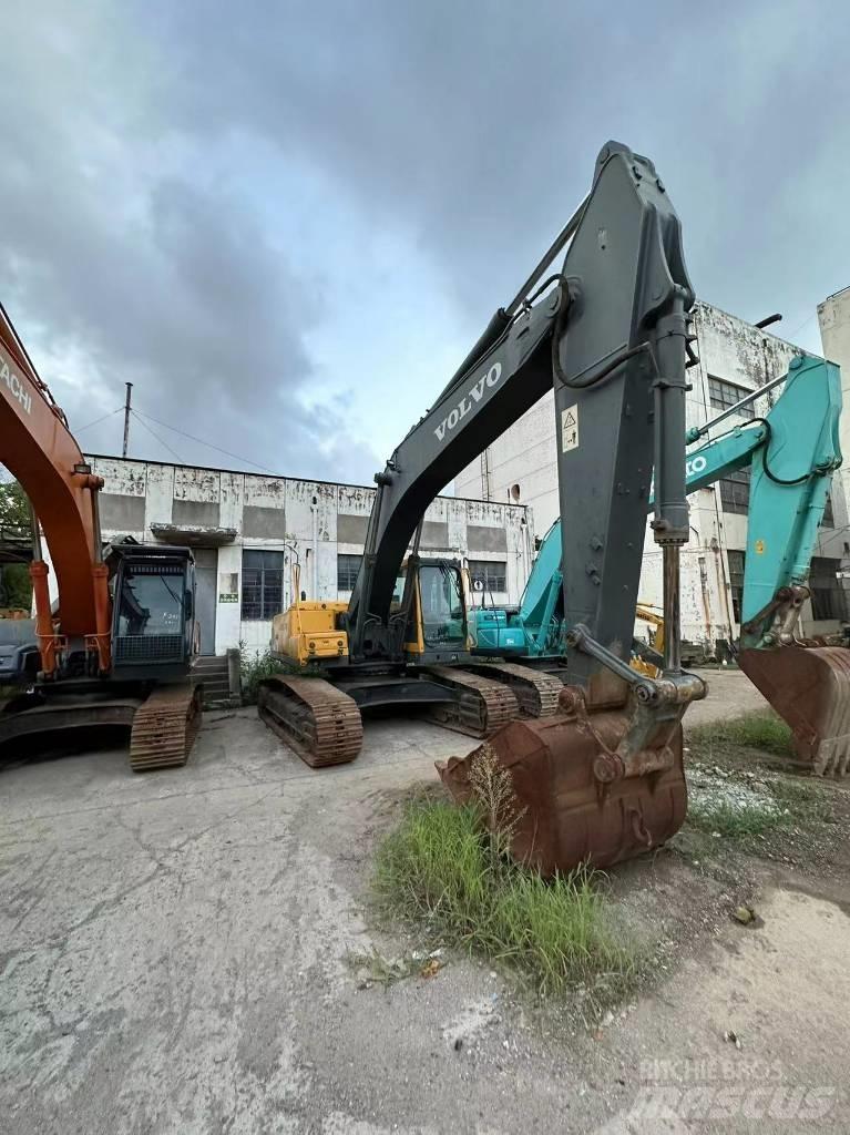 Volvo EC 290 B حفارات زحافة