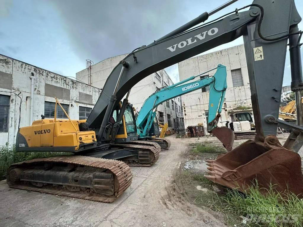 Volvo EC 290 B حفارات زحافة