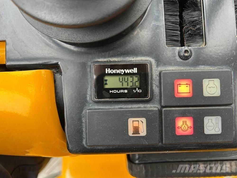 JCB MICRO 8008 حفارات صغيرة أقل من 7 طن (حفارات صغيرة)