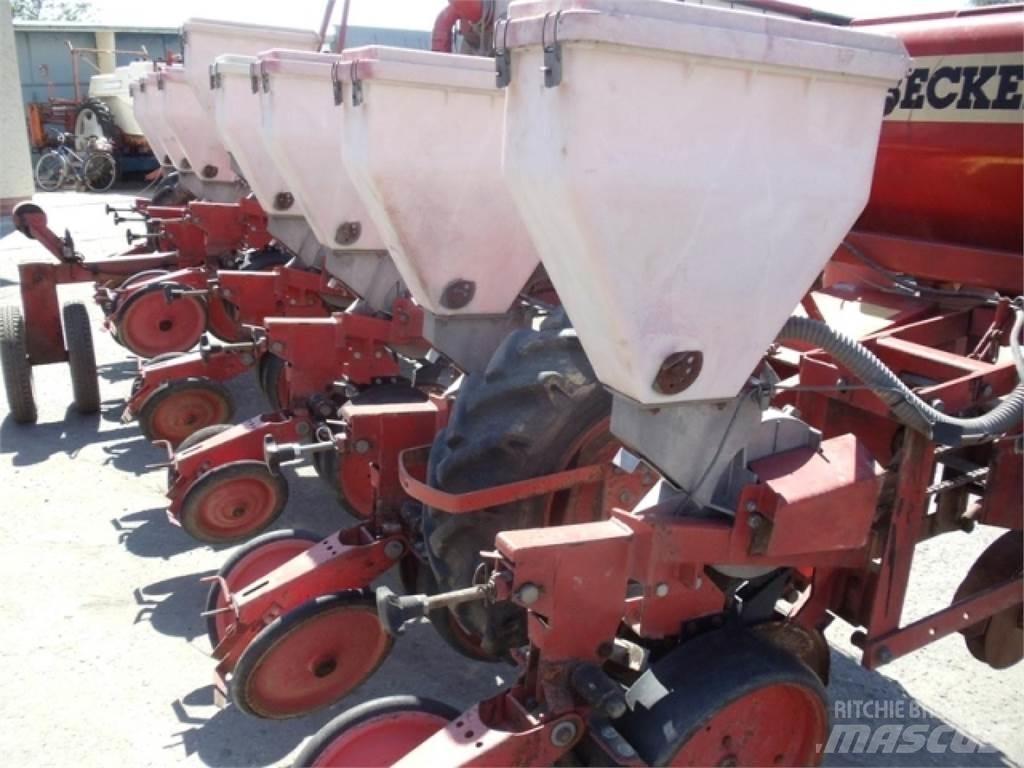 Becker Aeromat 8DT ماكينات البذر الدقيق