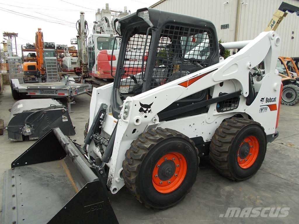 Bobcat S770 لوادر انزلاقية التوجيه