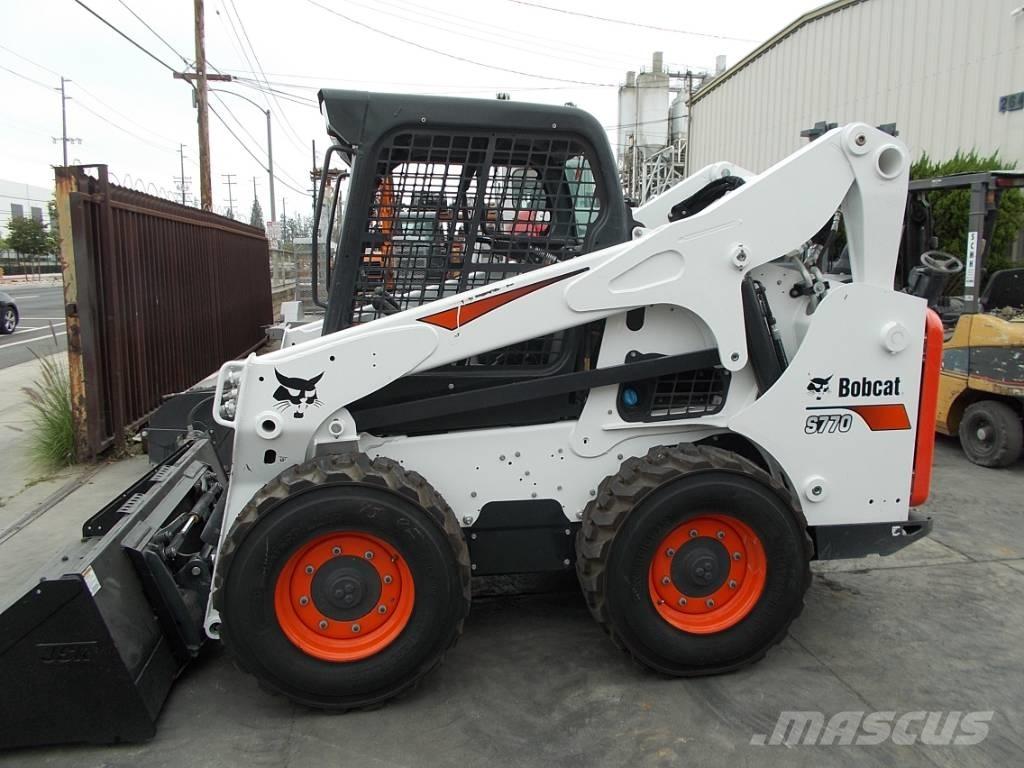 Bobcat S770 لوادر انزلاقية التوجيه