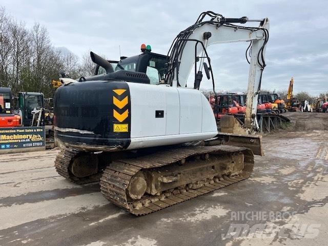 JCB JS145LCD حفارات زحافة