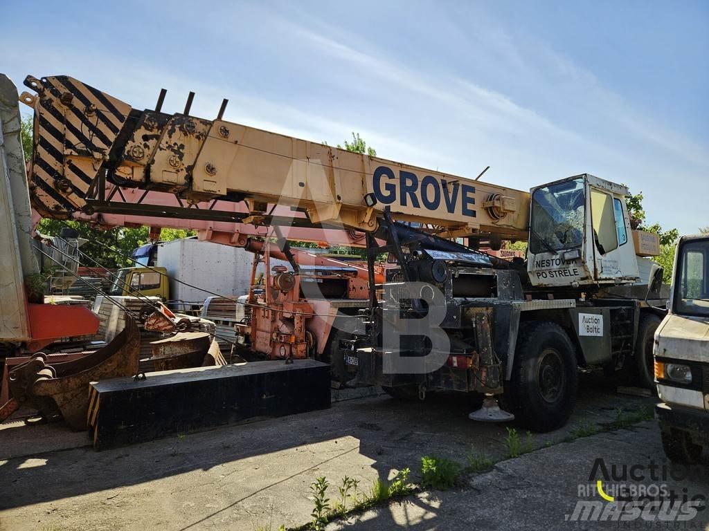 Grove AT 633 B رافعات صالحة لكل أنواع الطرق