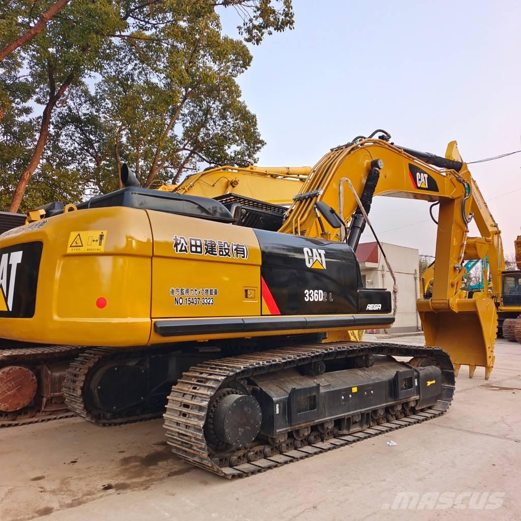 CAT 336 D2 حفارات زحافة