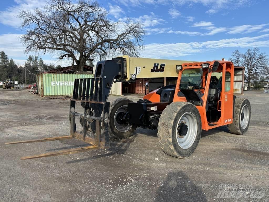 JLG G 6-42 A مناولات متداخلة