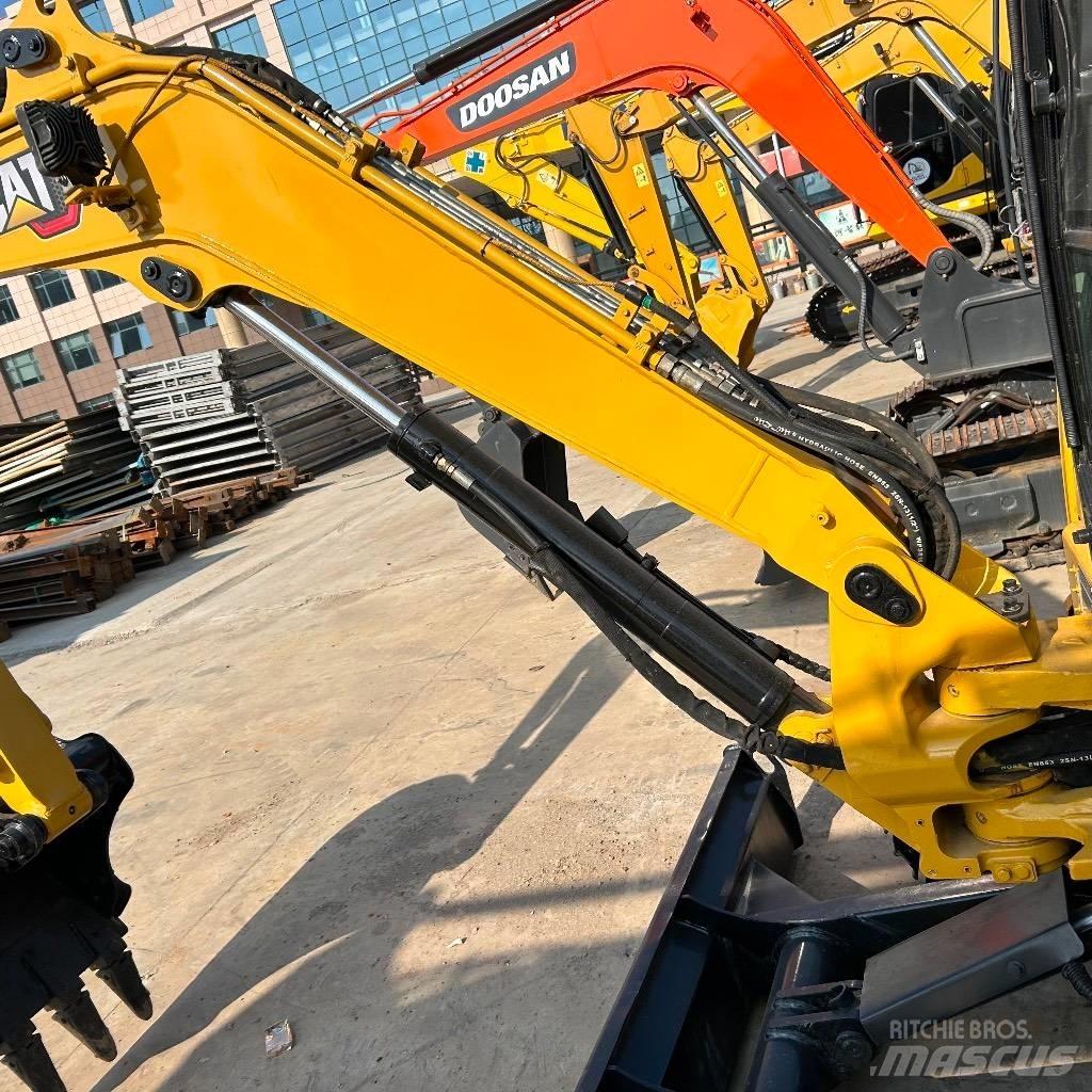 CAT 303.5 E حفارات صغيرة أقل من 7 طن (حفارات صغيرة)