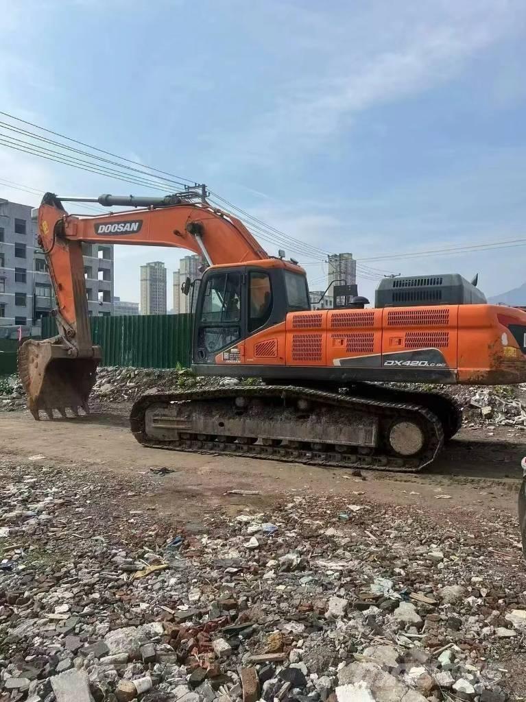 Doosan DX420LC حفارات زحافة