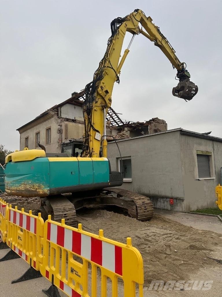 Hitachi LC 250 حفارات هدم