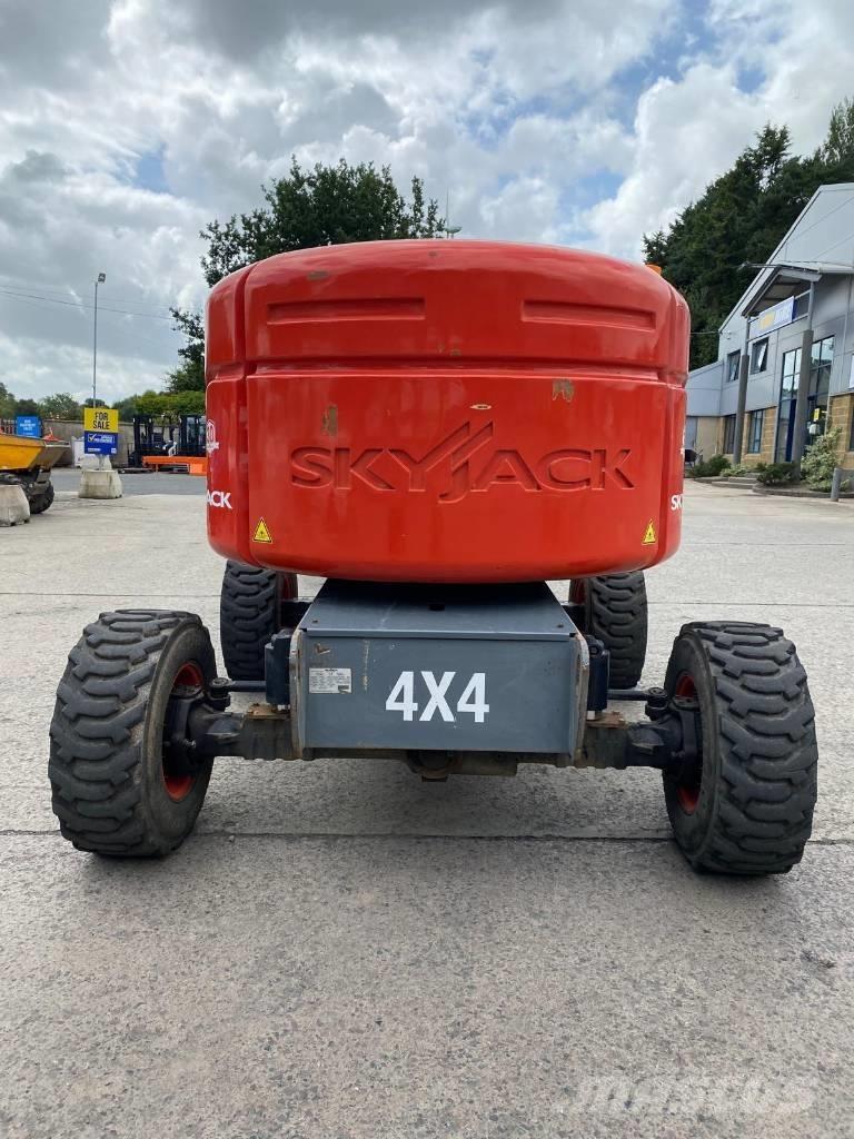 SkyJack SJ 46 AJ رافعات سلة مفصلية