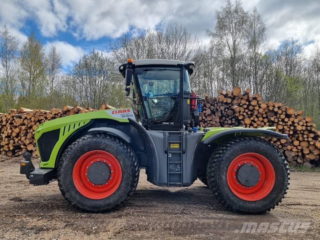 CLAAS XERION 4000VC الجرارات