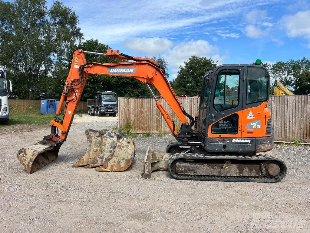Doosan DX 63-3 حفارات صغيرة أقل من 7 طن (حفارات صغيرة)