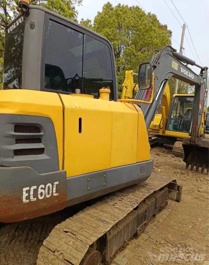 Volvo EC 60 C حفارات زحافة