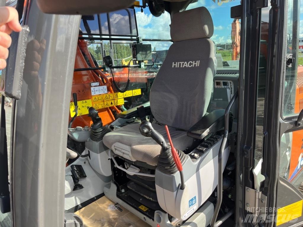 Hitachi ZX 130-6 حفارات زحافة