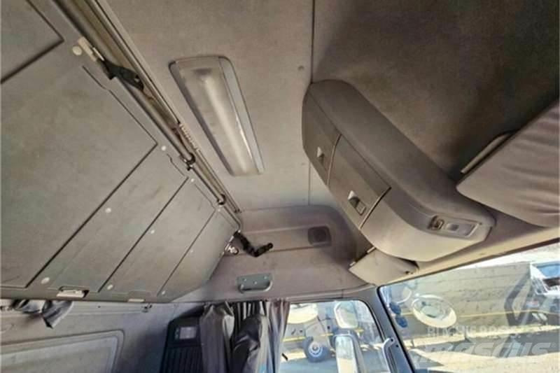 UD TRUCKS QUON شاحنات أخرى