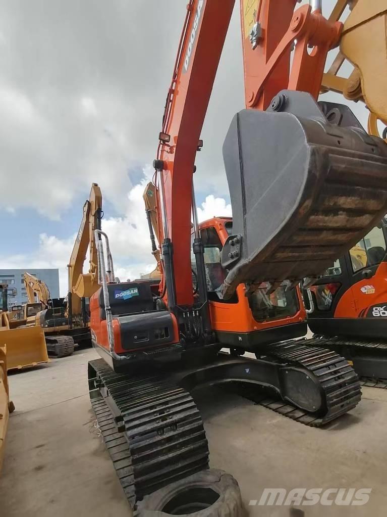 Doosan DX 140 حفارات زحافة