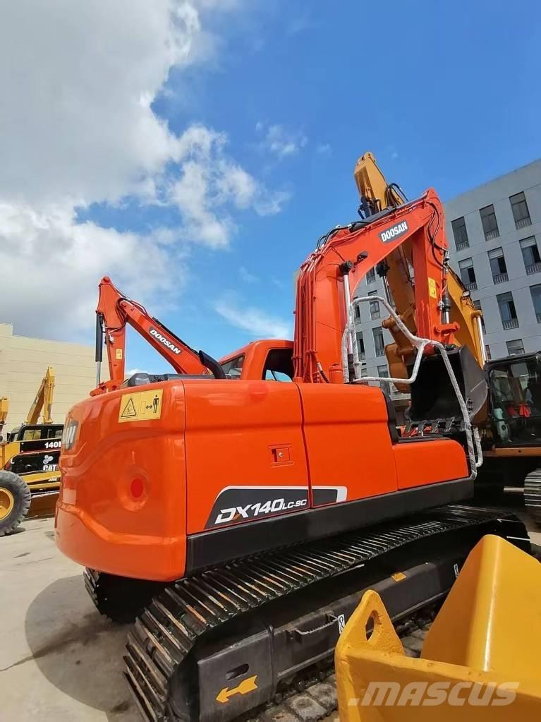 Doosan DX 140 حفارات زحافة
