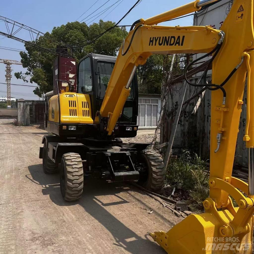 Hyundai R60W-7 حفارات بعجل