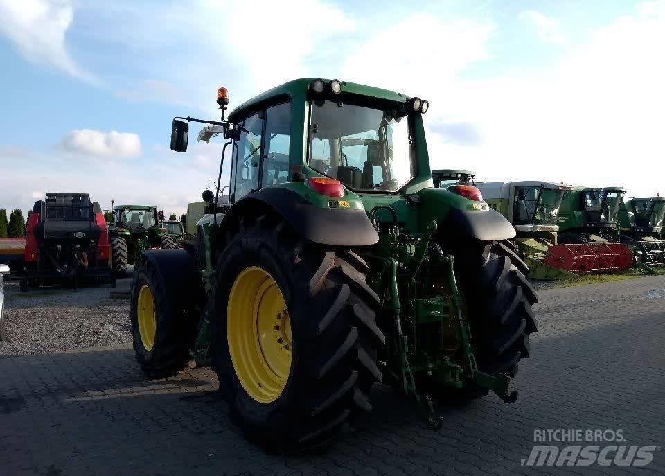 John Deere 6920 الجرارات