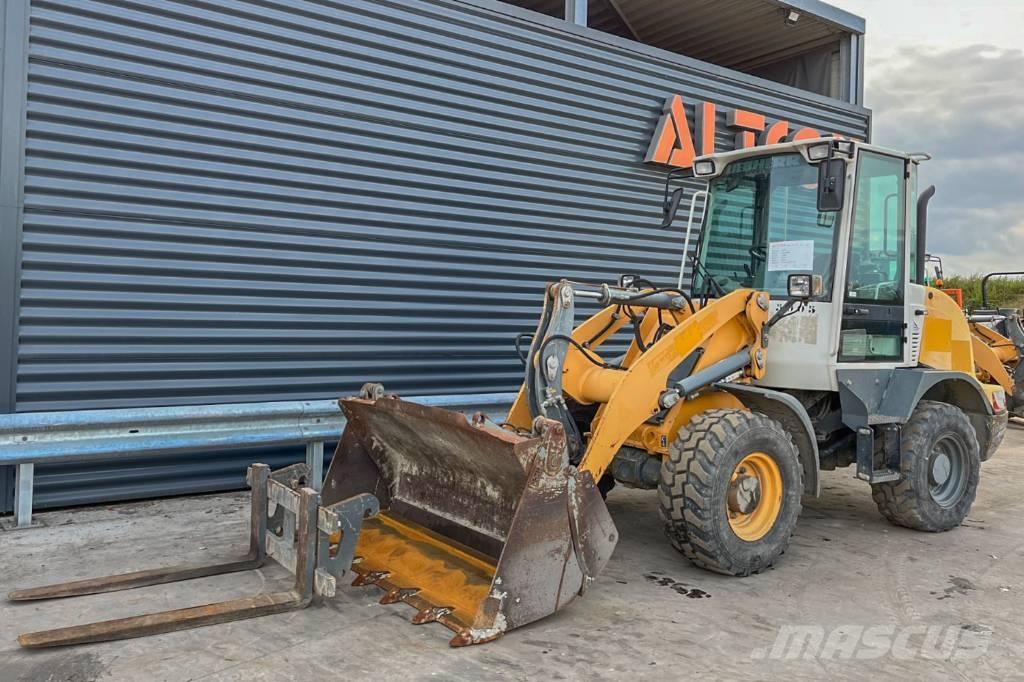 Liebherr L 506 لوادر بعجل