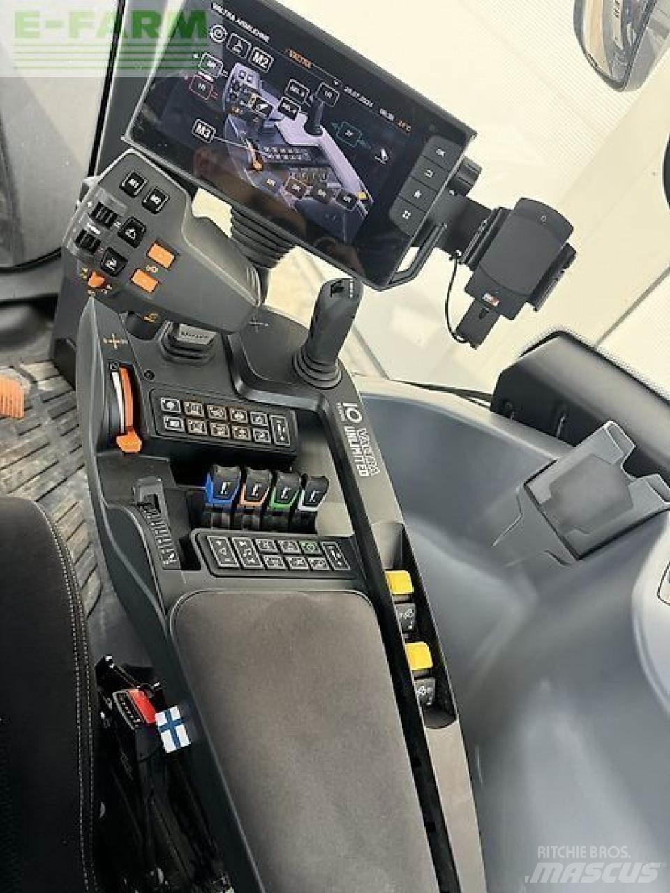 Valtra q 265 الجرارات