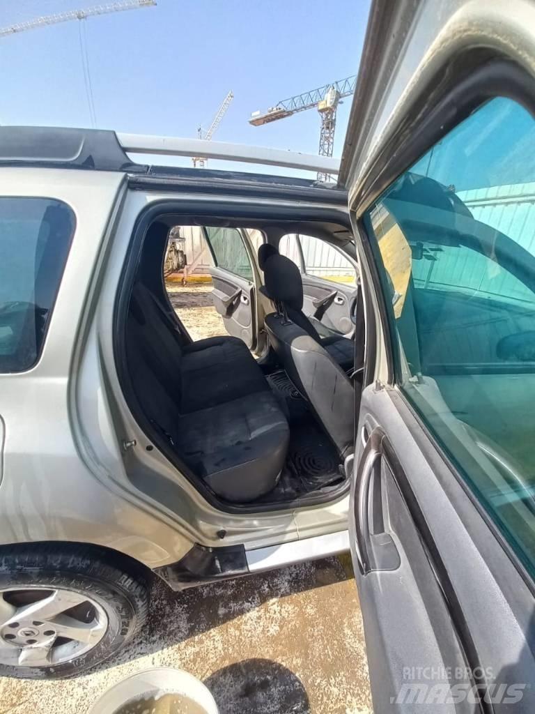 Renault Duster M/T سيارات