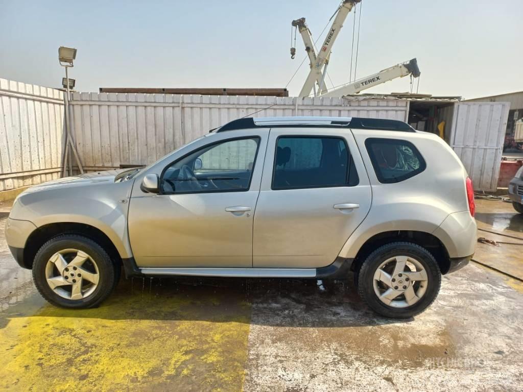 Renault Duster M/T سيارات