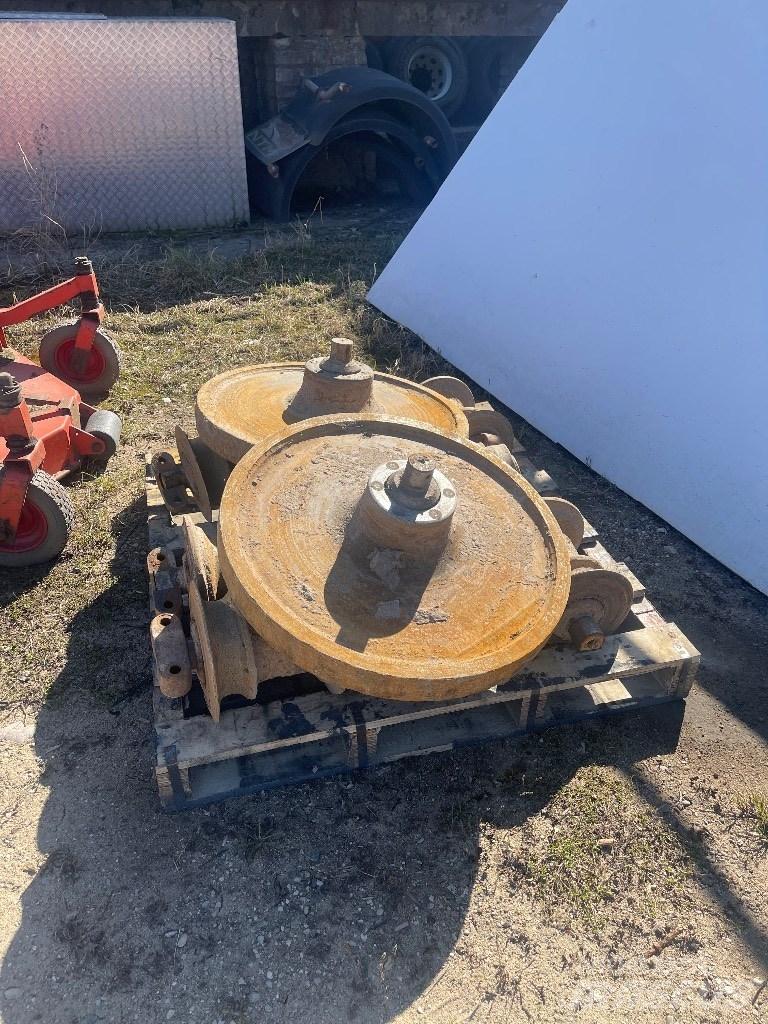 CAT D 6 N LGP المسارات والسلاسل والهيكل السفلي