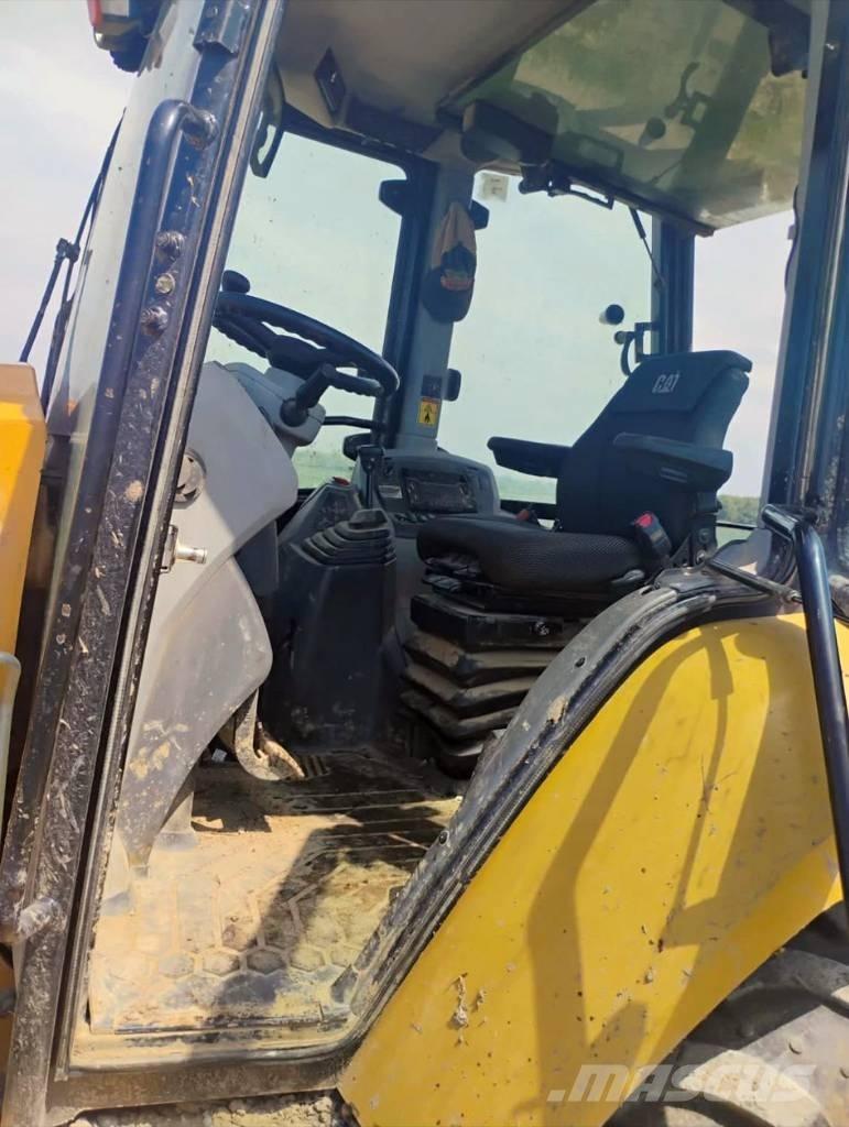 CAT 420 لوادر ذات جرافات عكسية