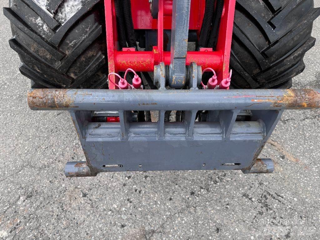 VM Loader 1040 LX لوادر متعددة الأغراض