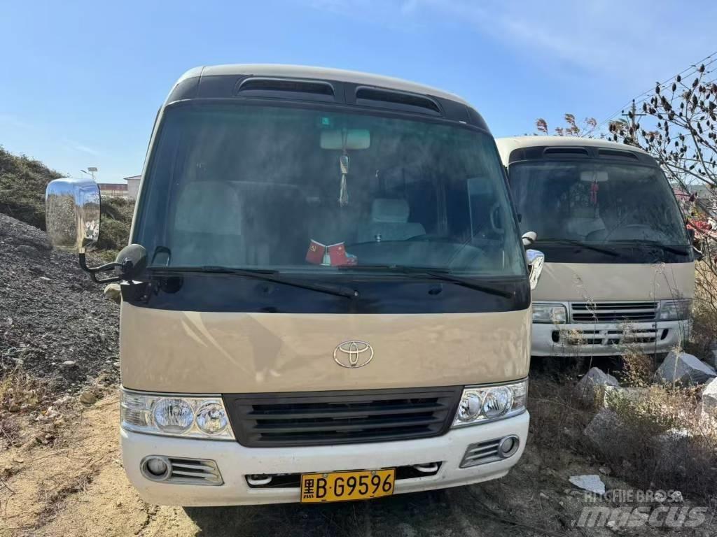 Toyota Coaster حافلة داخل المدينة